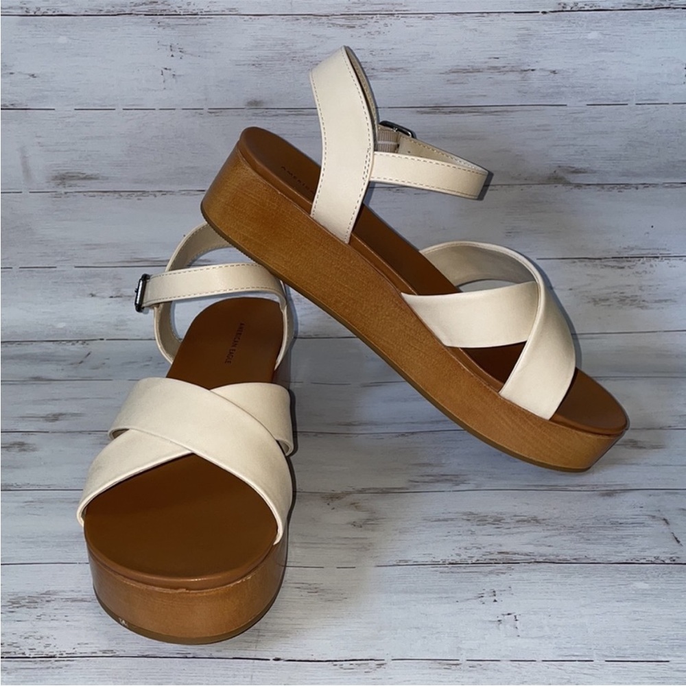 NWOT American Eagle Platform Sandals